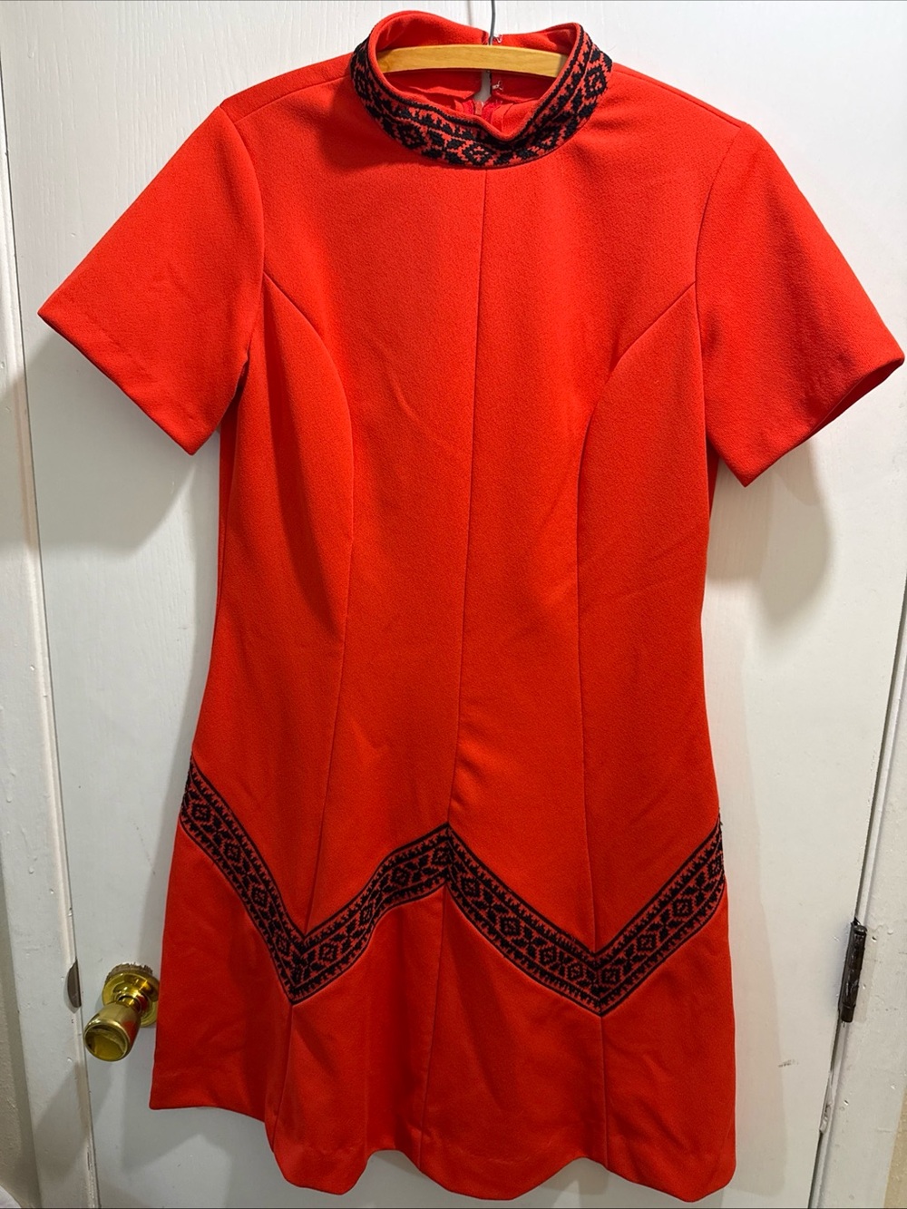 Vtg 70s MCM Shoft dress black trim Mini Dress with Black Trimmed Collar